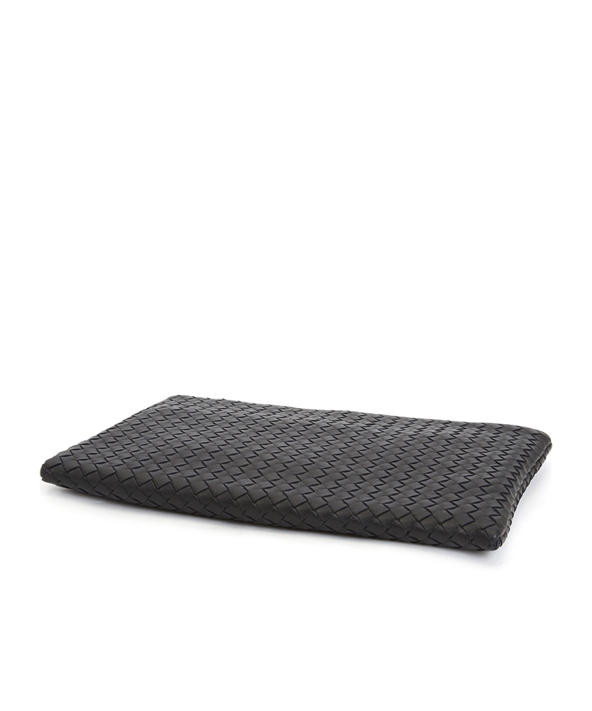 Bottega Veneta Intreciato Clutch In Black