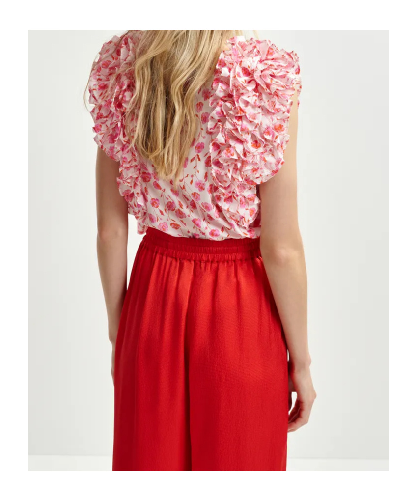 Essentiel Antwerp Floral Print Ruffle Top With Soft-fit Silhouette In Off-white/pink