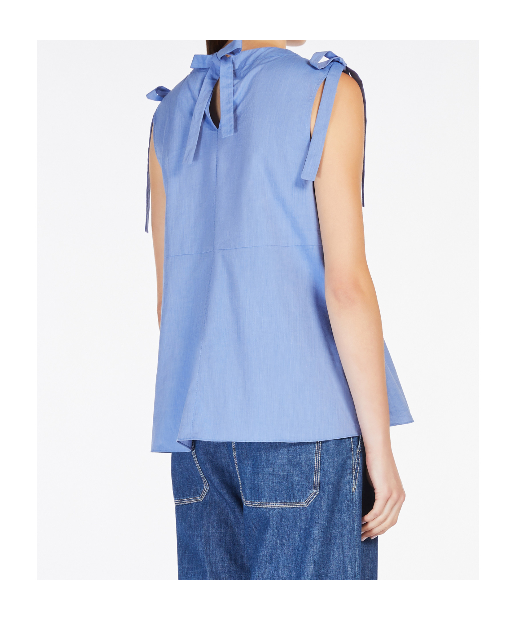 Max Mara Round Collar Sleeveless Vest In Blue