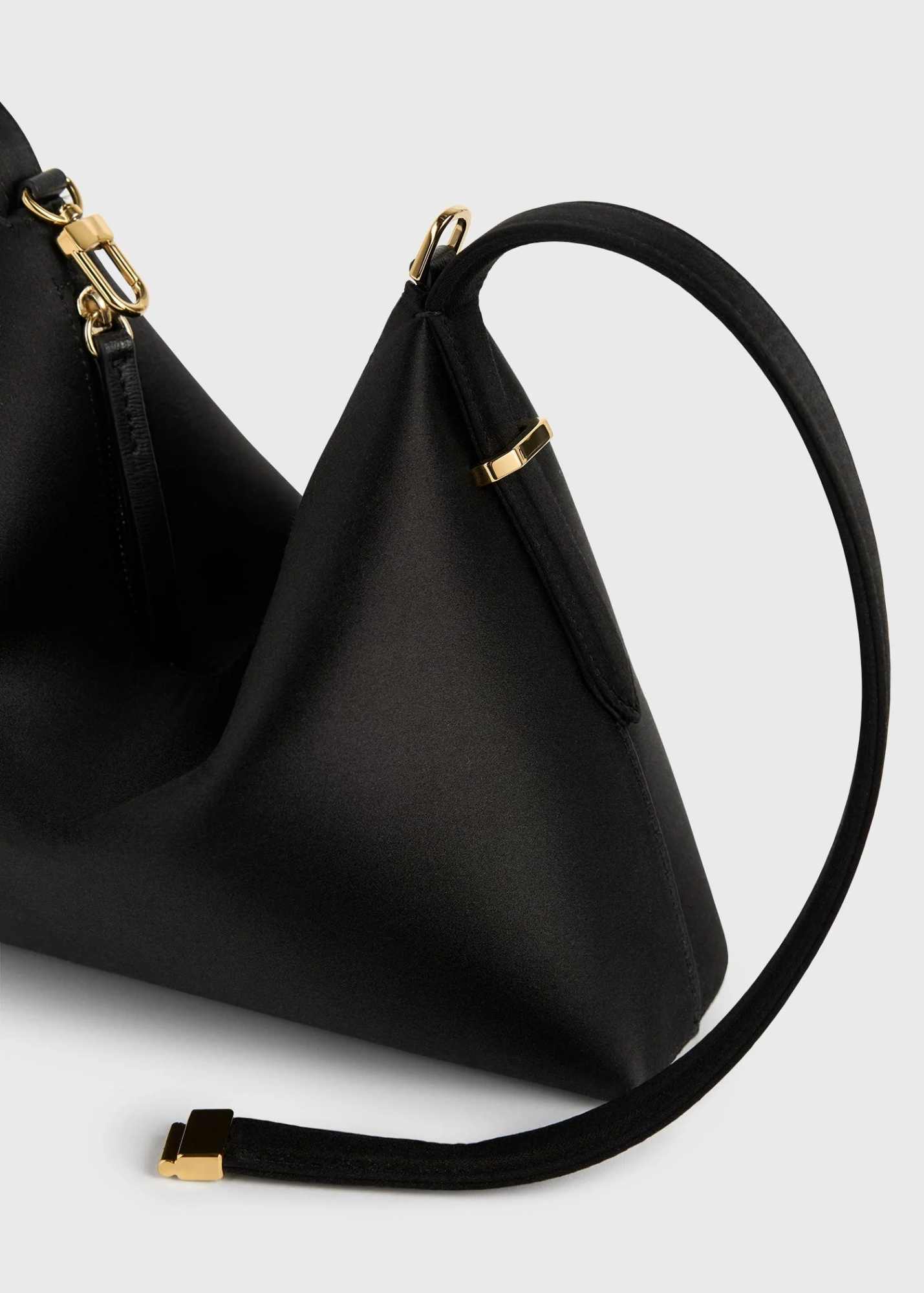Totême Ribbon Wristlet Tote In Black
