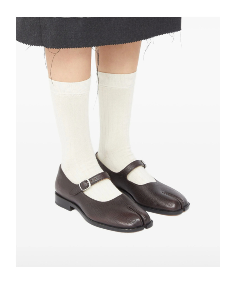Maison Margiela Tabi Mary Jane Loafers In Brown