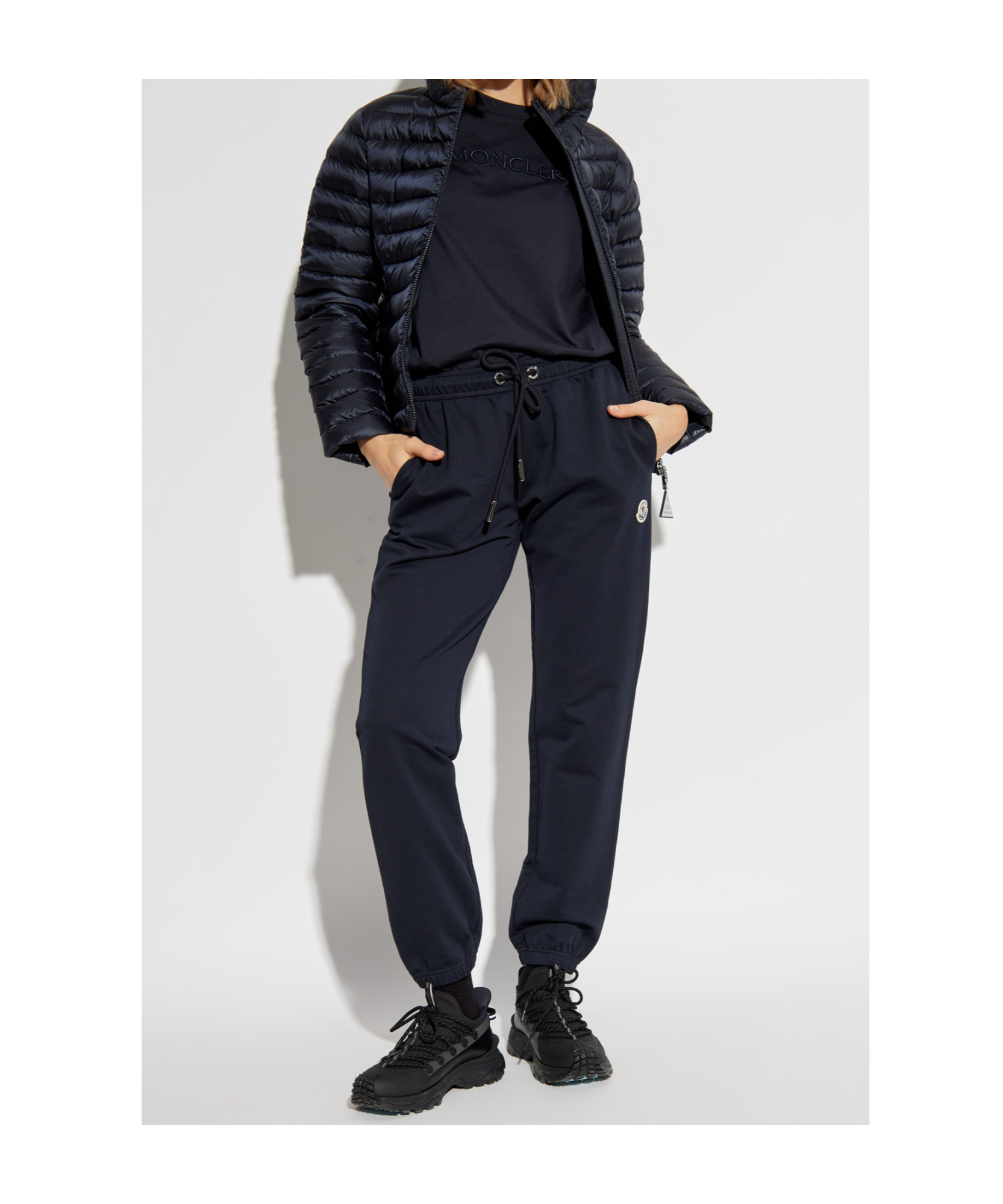 MONCLER MONCLER LOGO EMBROIDERED CREWNECK T-SHIRT