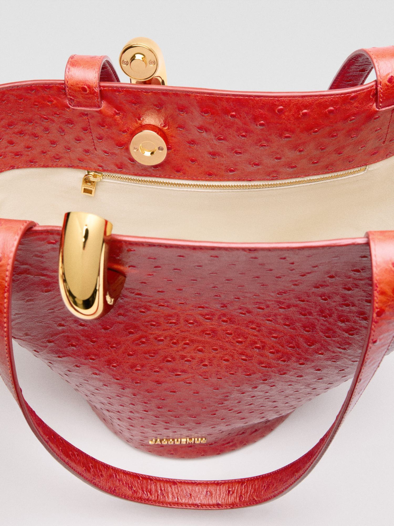 Jacquemus Medium Asymmetrical Bucket Bag In Red