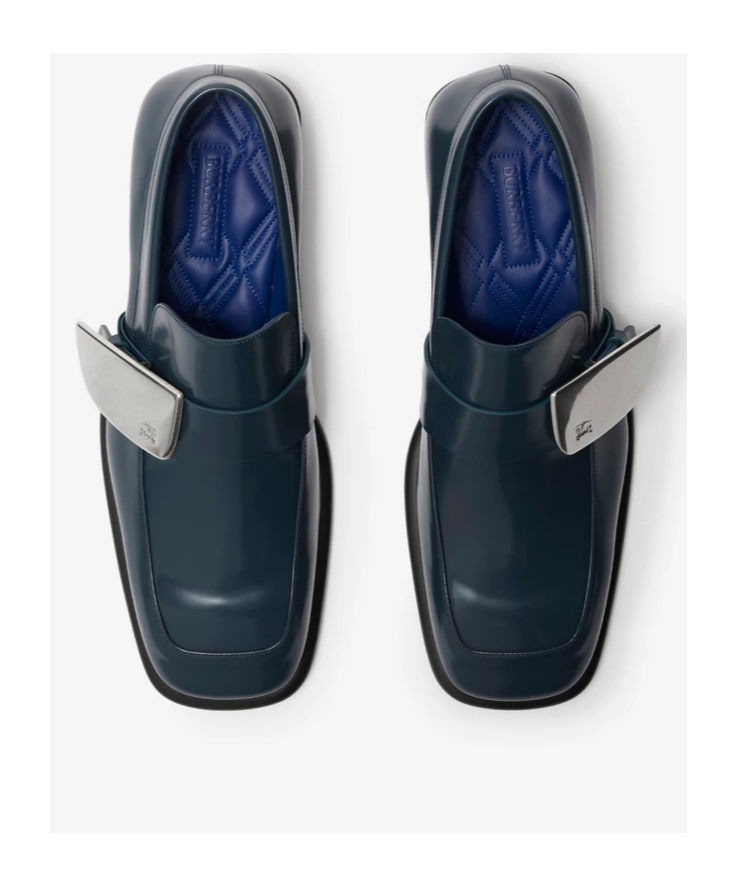 Burberry Shield Leather Loafers In Black