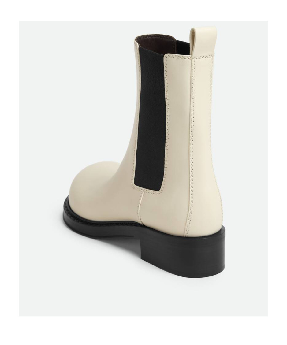 Bottega Veneta Women's Ivory Leather Cliff Ankle Boots In Black