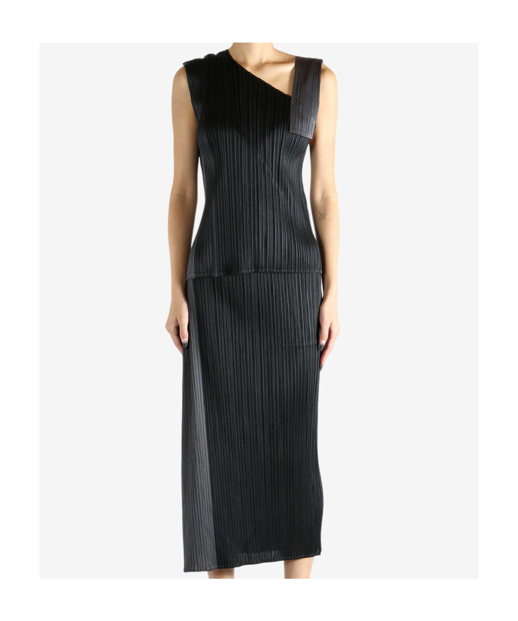 Issey Miyake Pointe In Black
