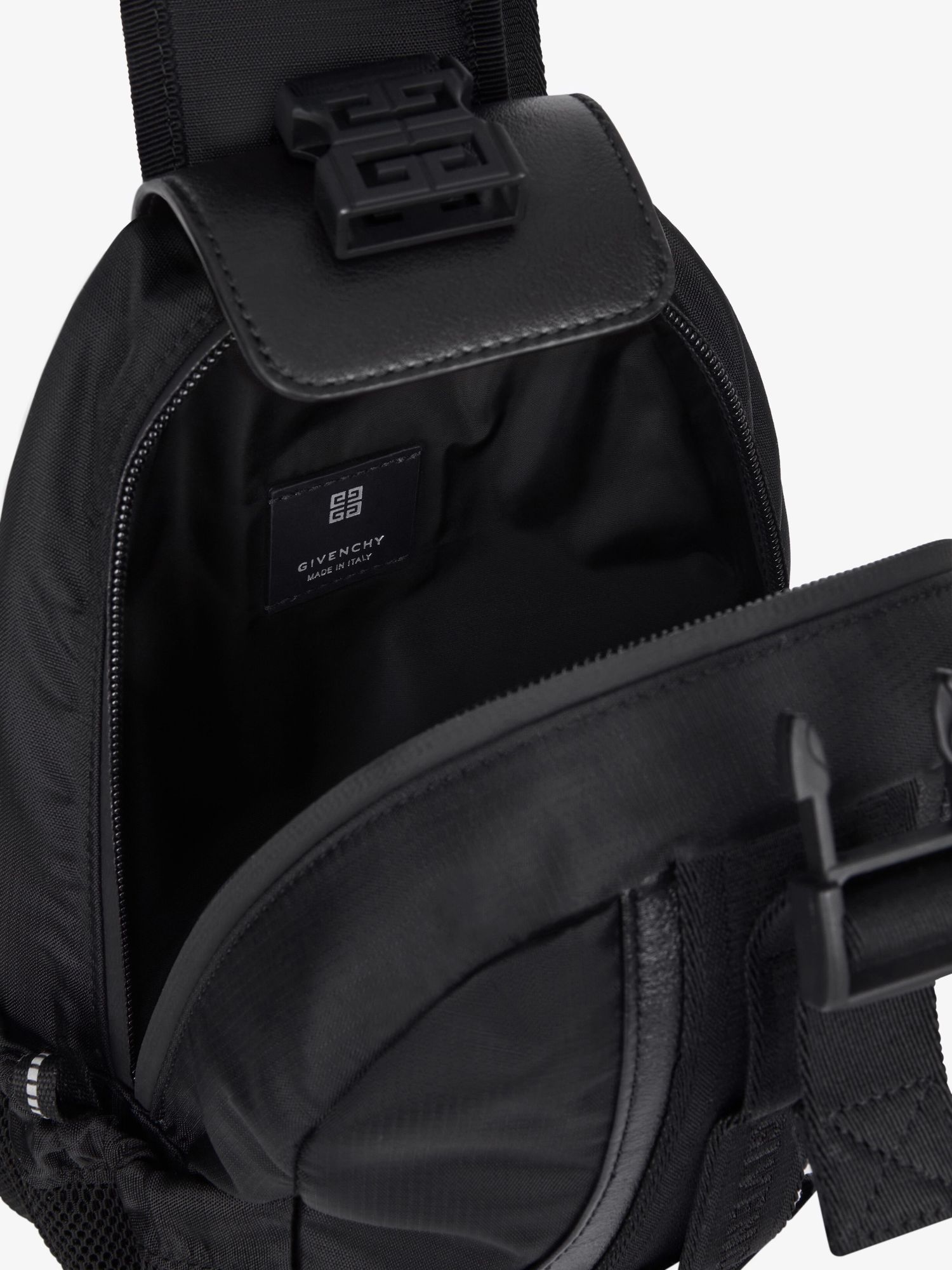 Givenchy Logo Shouler Bag In Black