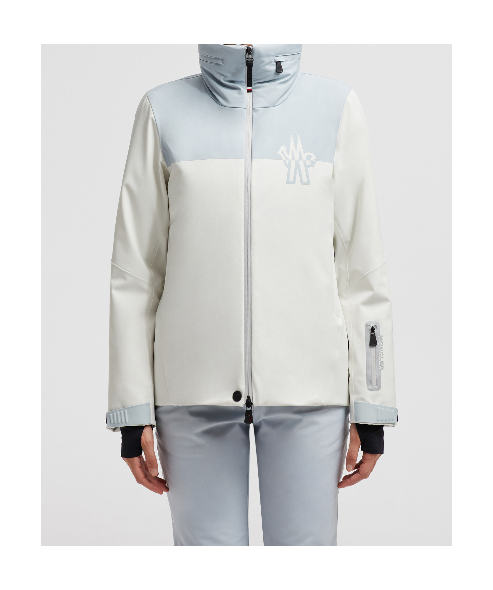 Moncler Short Long-sleeved Down Jacket In White
