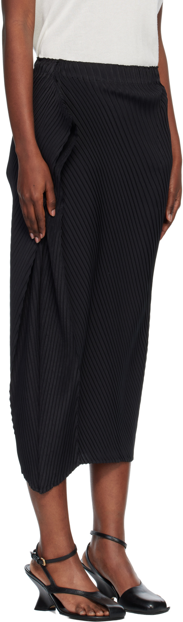Issey Miyake Paper Bag Pleated Asymmetric Skirt In Black