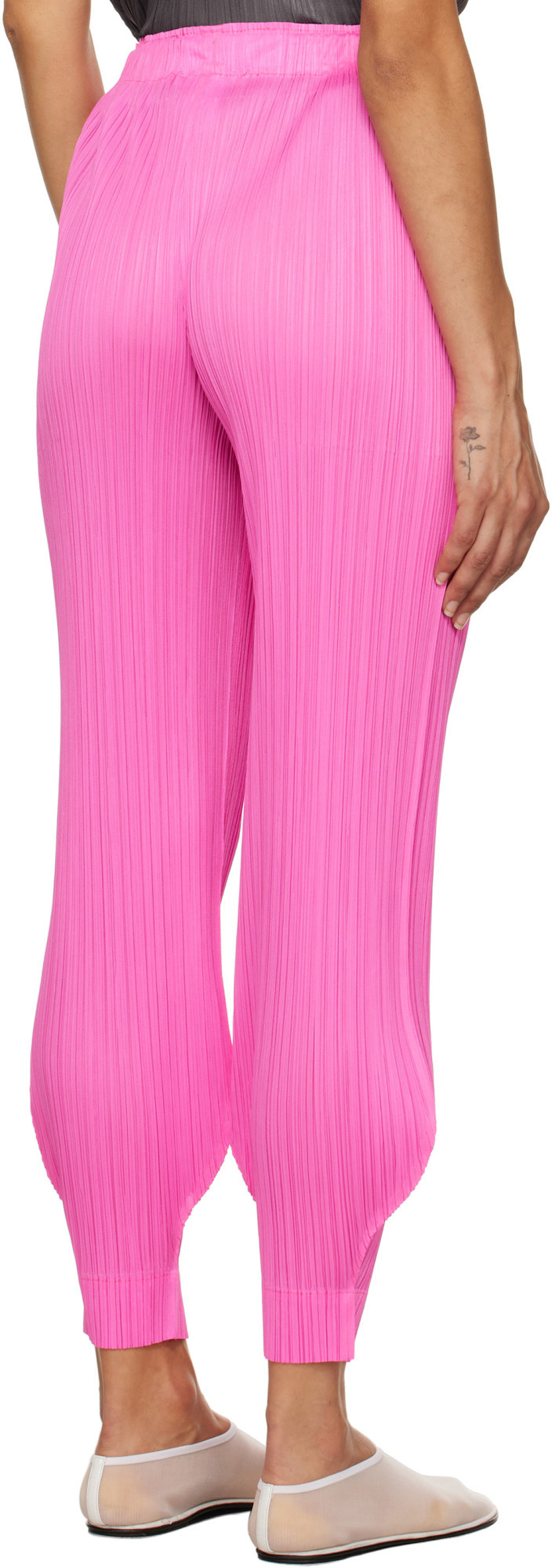 Shop Issey Miyake Elastic Waist Casual Pants In Pink
