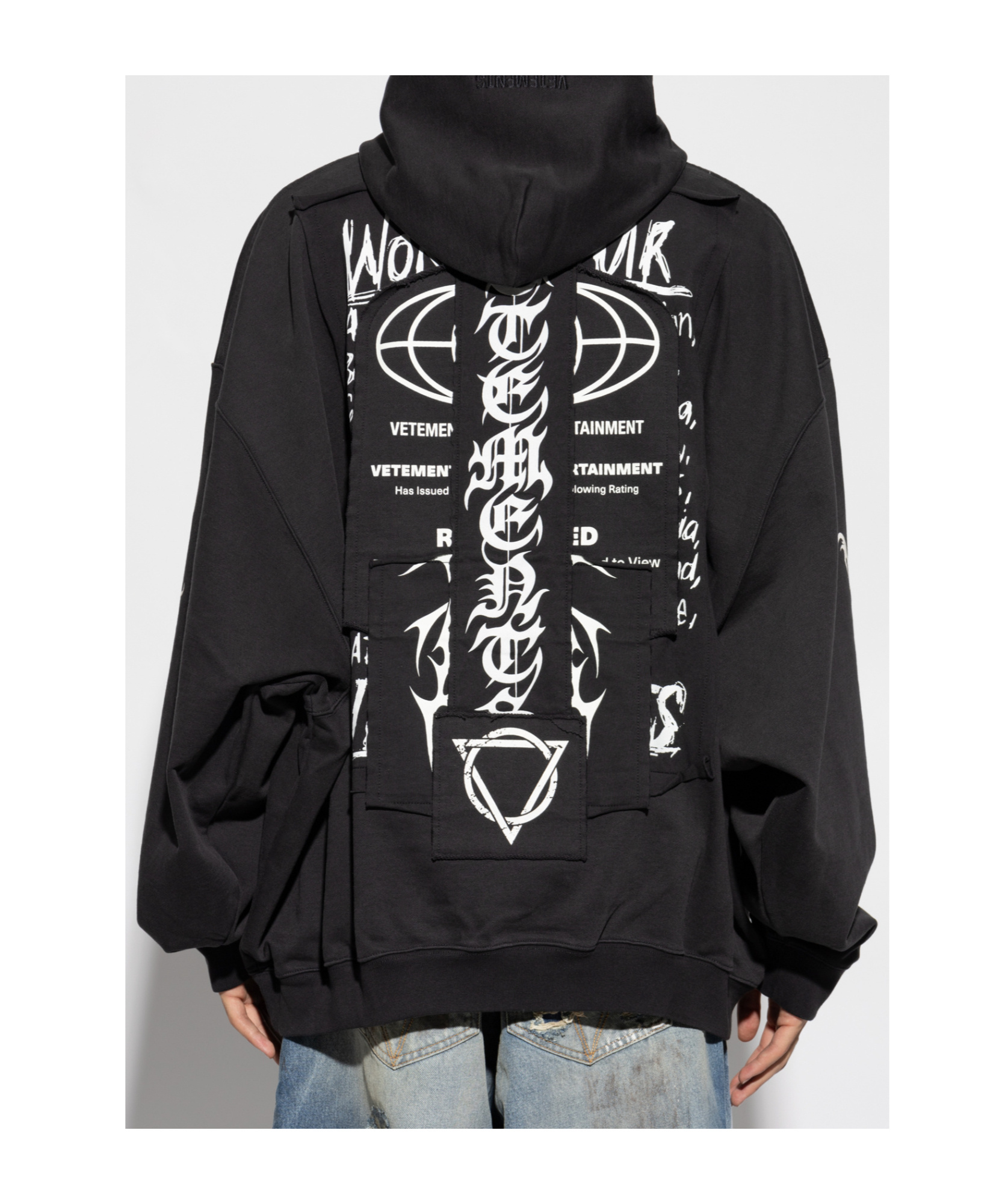 Vetements Long-sleeved Sweater In Black