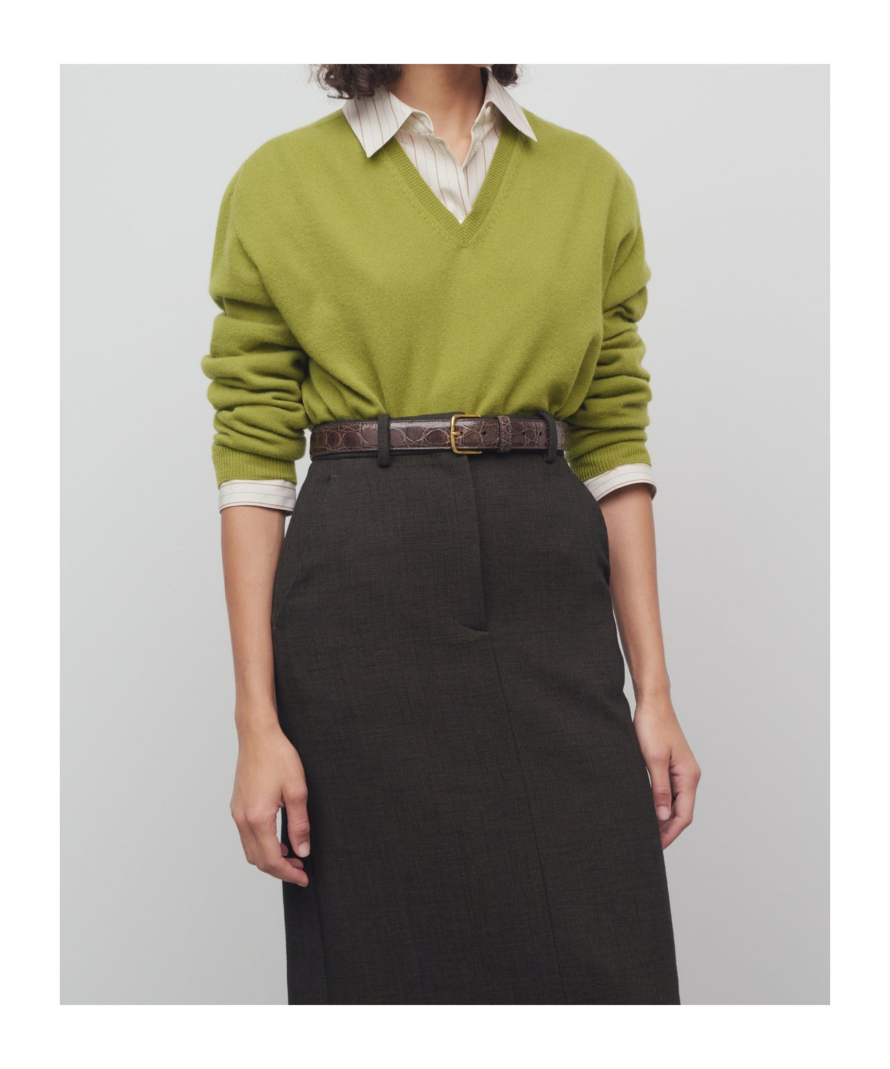 The Row Isaora Cashmere Knit V Neck Sweater In Green