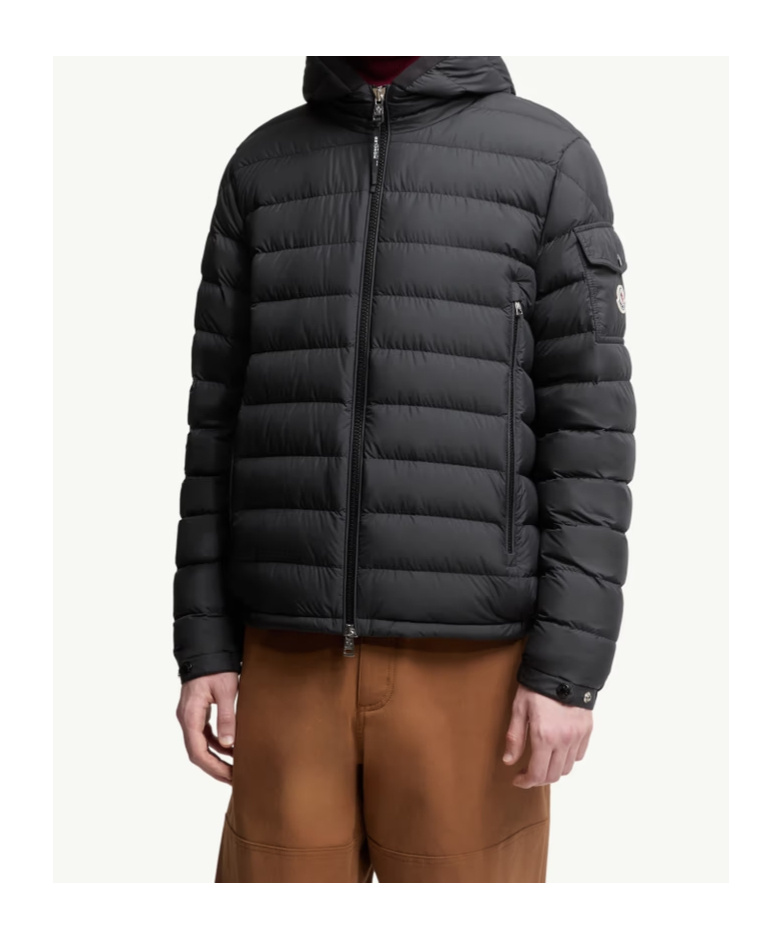 Moncler Doudoune Courte À Capuche Galion In Black