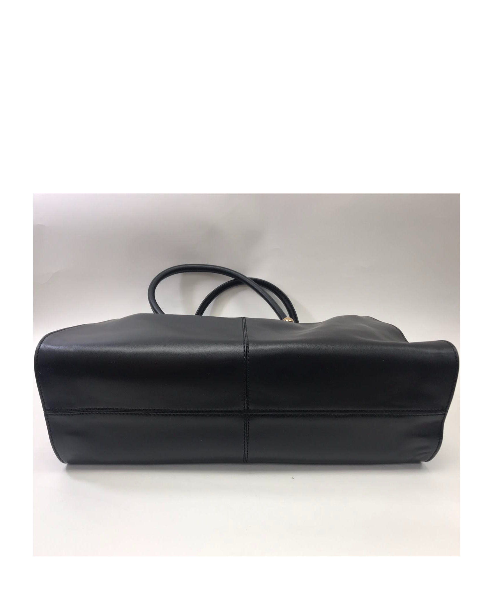 Tod's Double Handle Shoulder Bag In Black