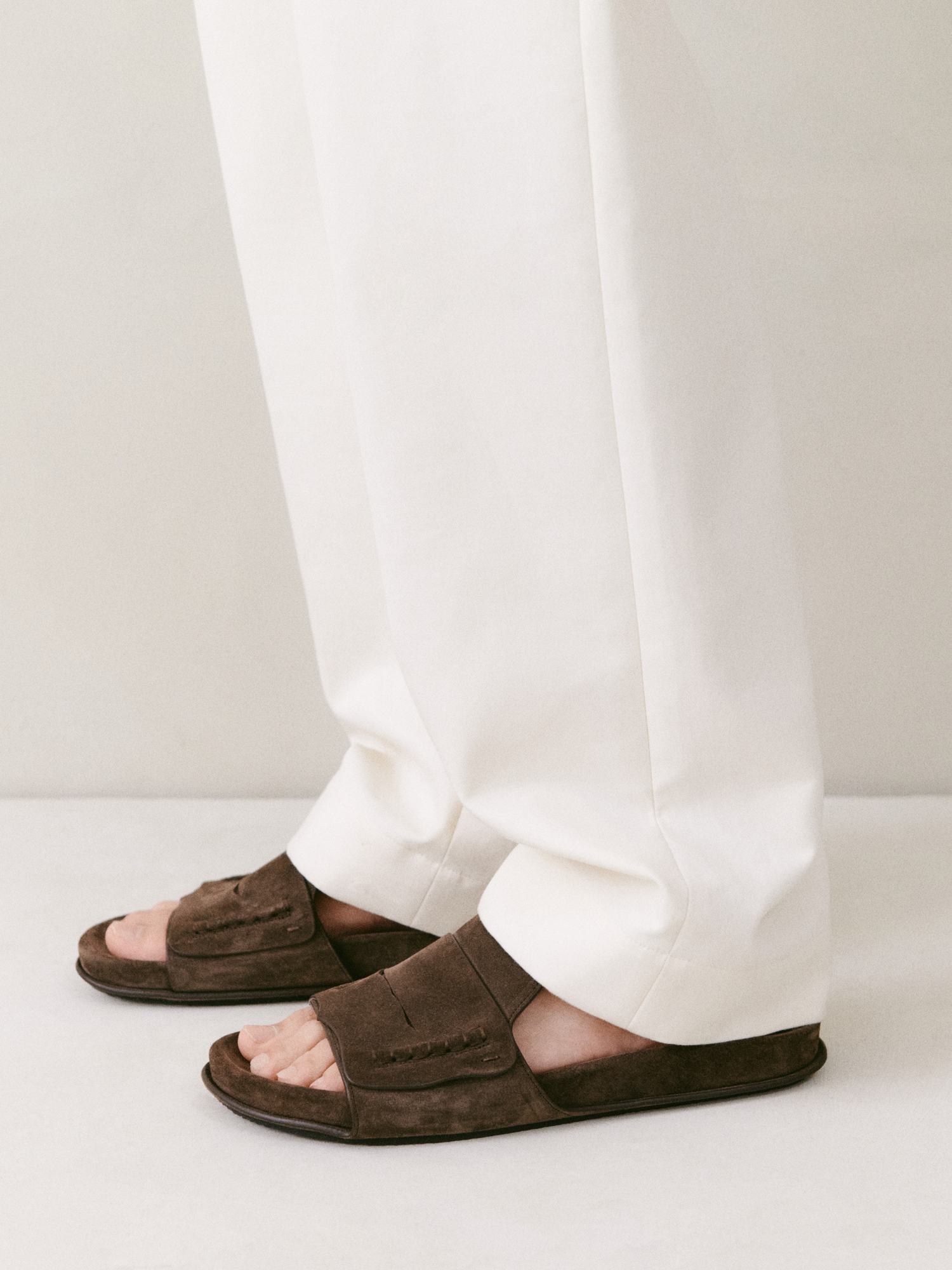 Jacquemus Diamond Cut Suede Slides With Flat Sole In Black