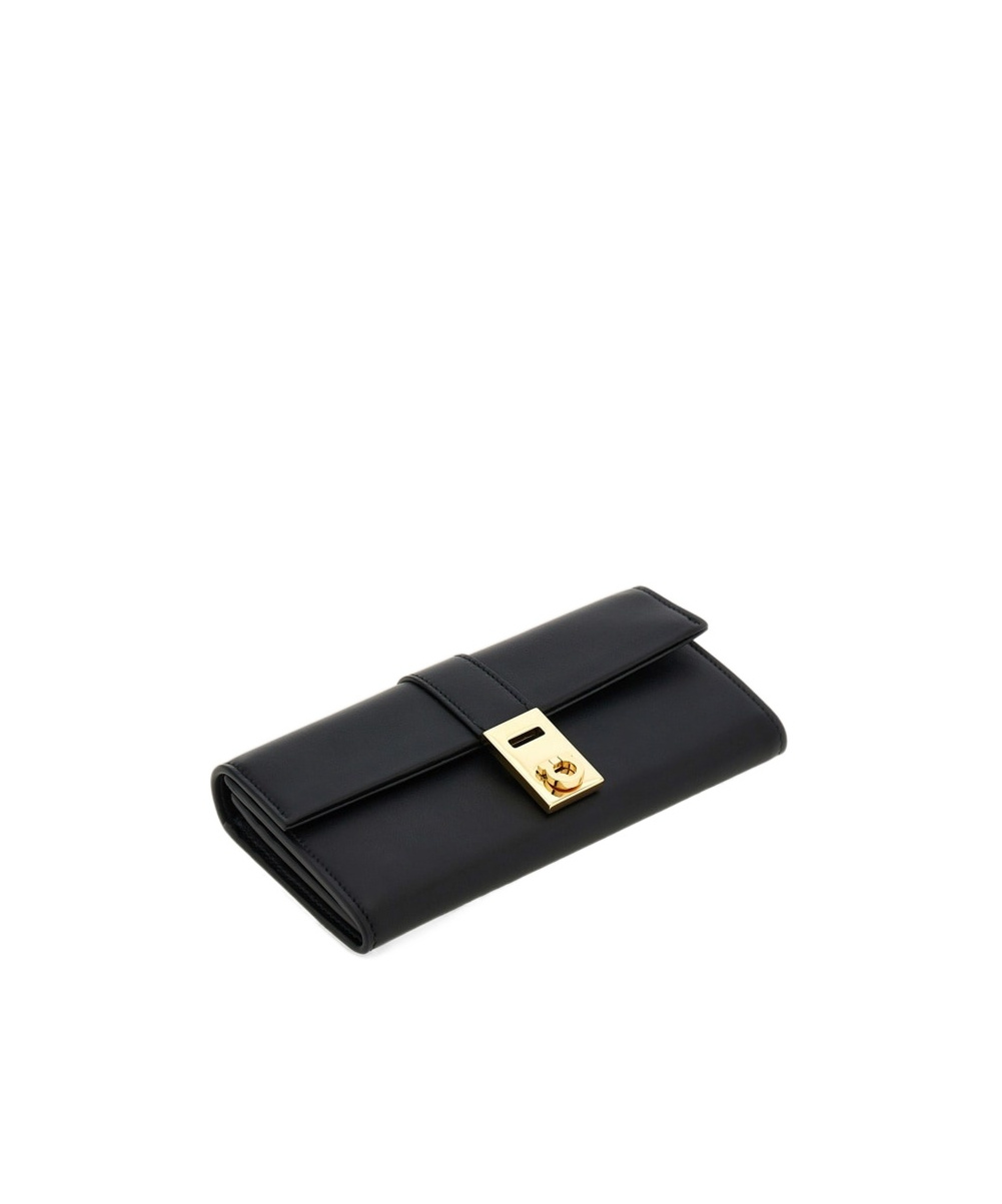 Ferragamo Salvatore Hug Chain-linked Wallet In Black