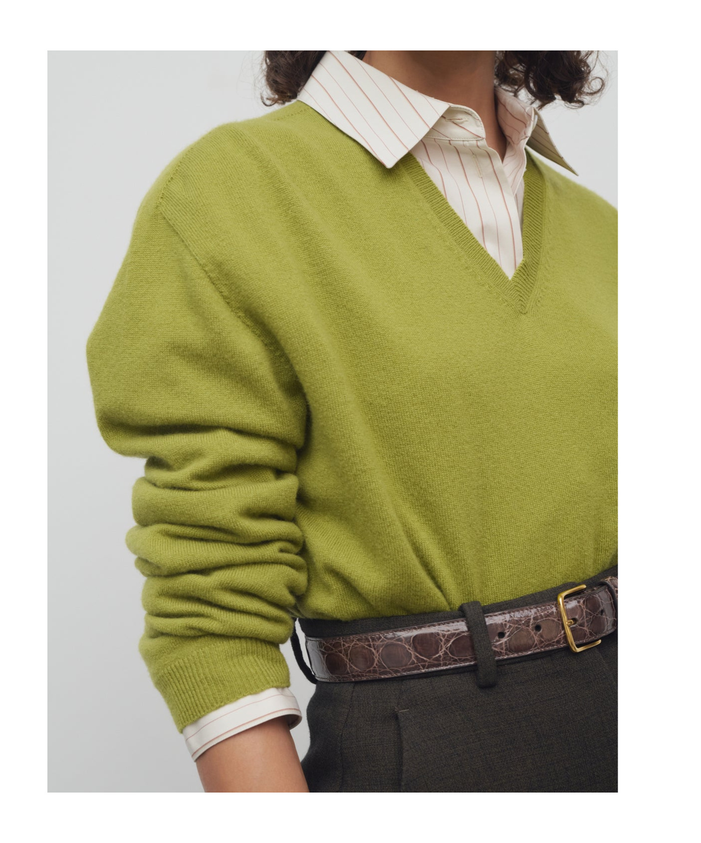 The Row Isaora Cashmere Knit V Neck Sweater In Green