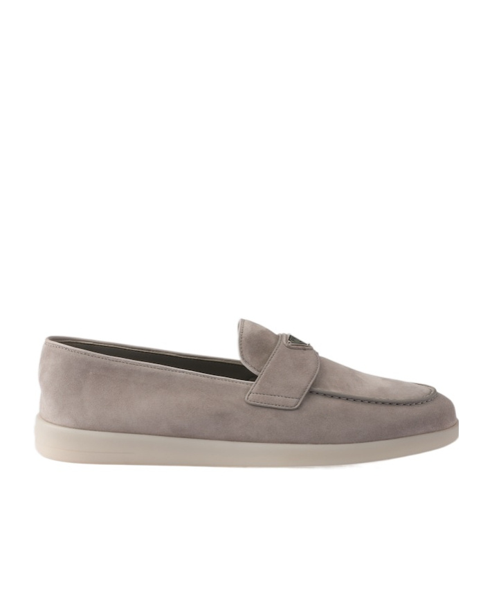 Prada Wildleder-loafer Mit Emailliertem Triangel-logo In Gray
