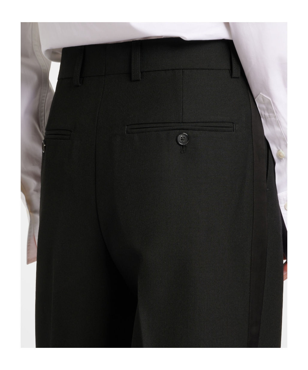 Totême High-waisted Twill Straight-leg Pants In Black