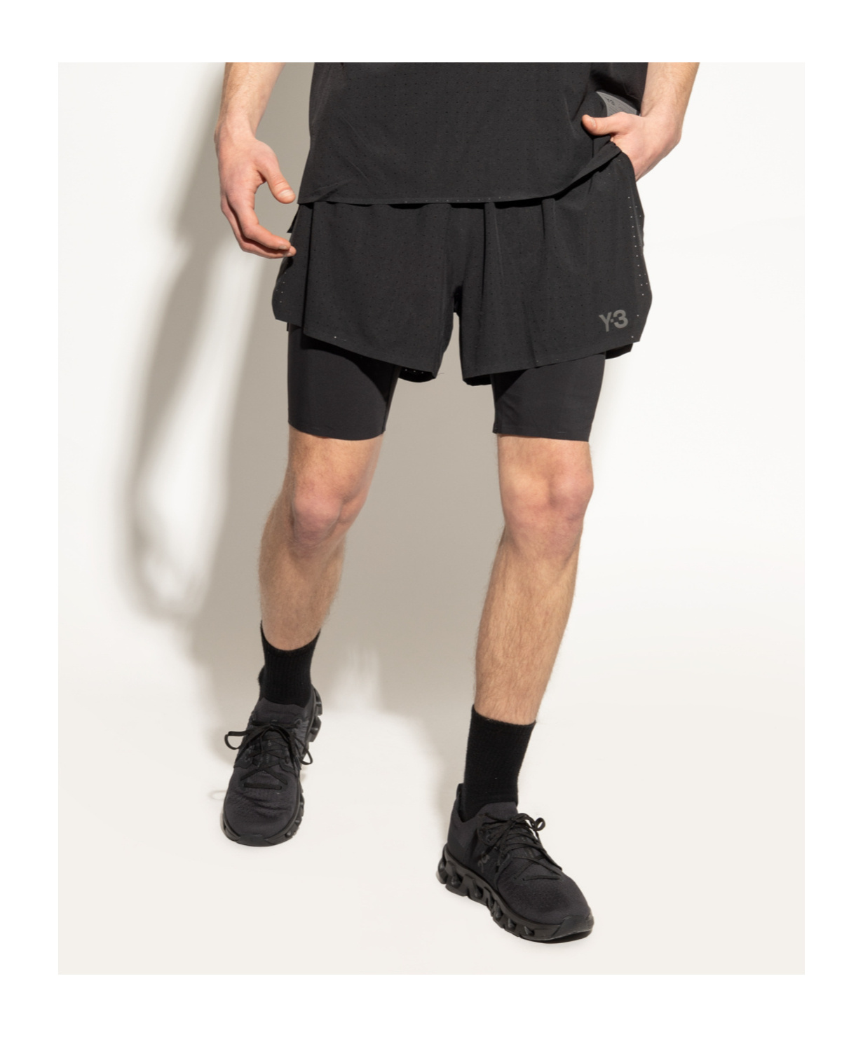 On Running Round Toe Low-top Sneakers In Black