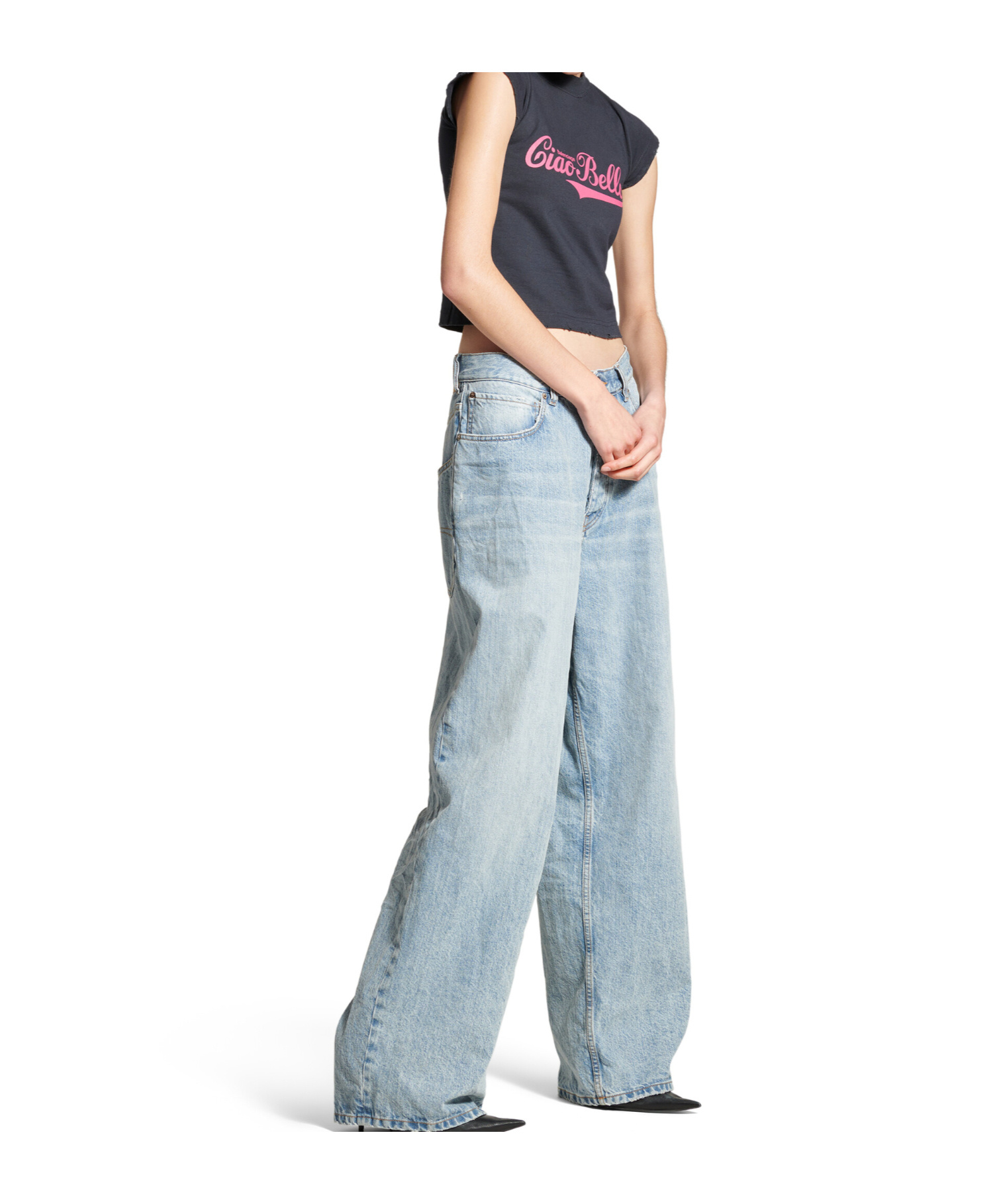 Balenciaga Logo Distressed Crop Shrunk T-shirt In Black
