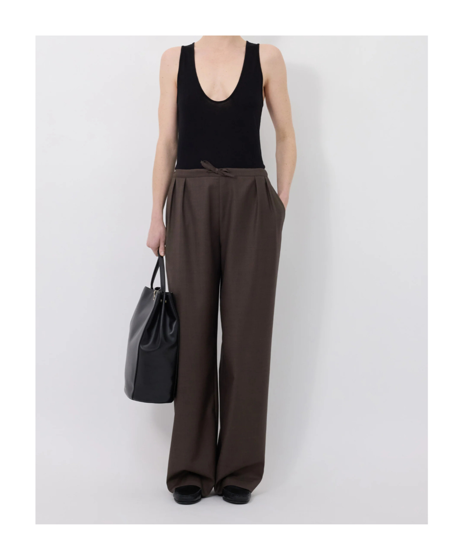 Loulou De Saison Cove Lds Elastic Waisted Trousers In Brown