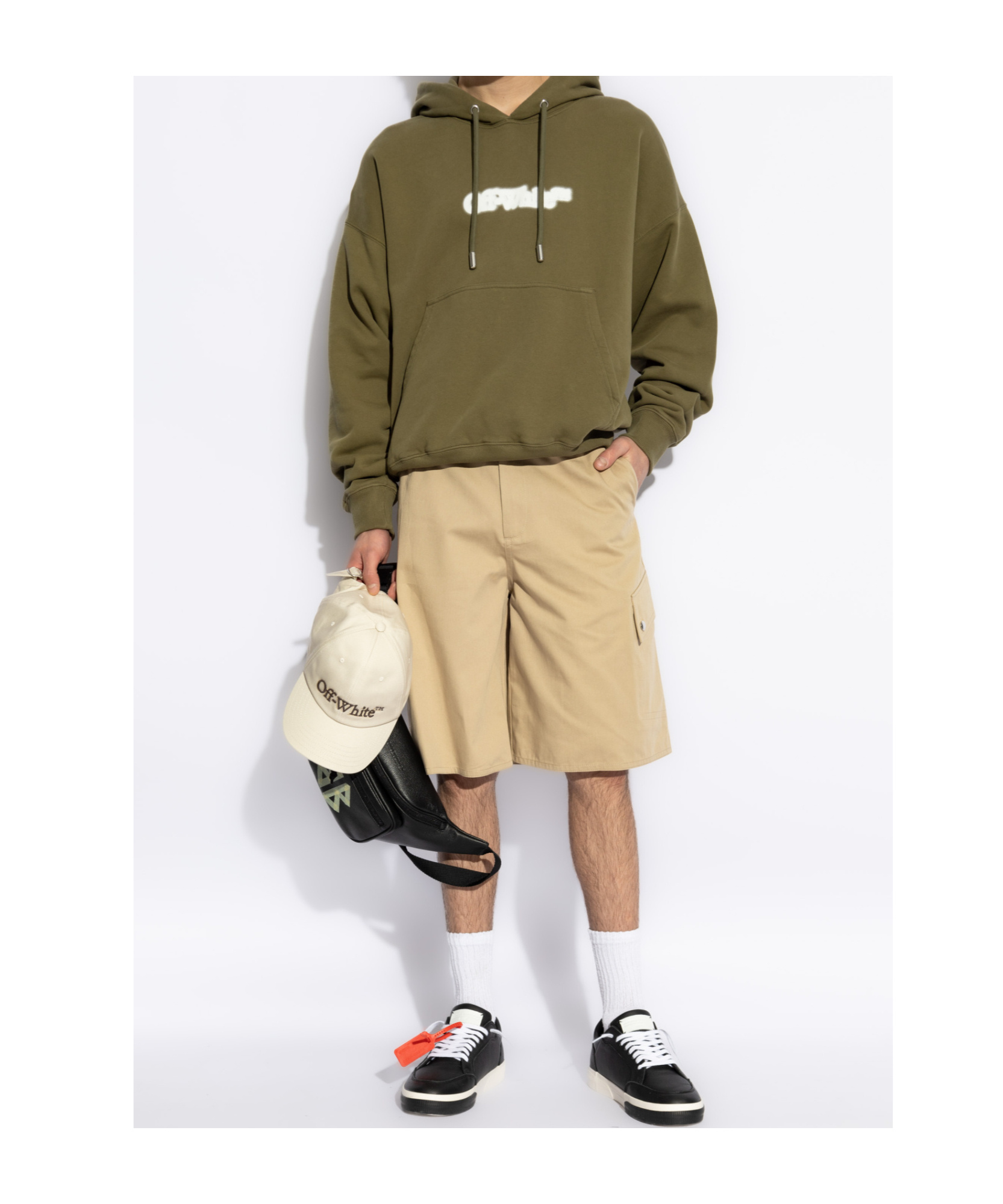 OFF-WHITE OFF-WHITE LOGO EMBROIDERED CARGO SHORTS