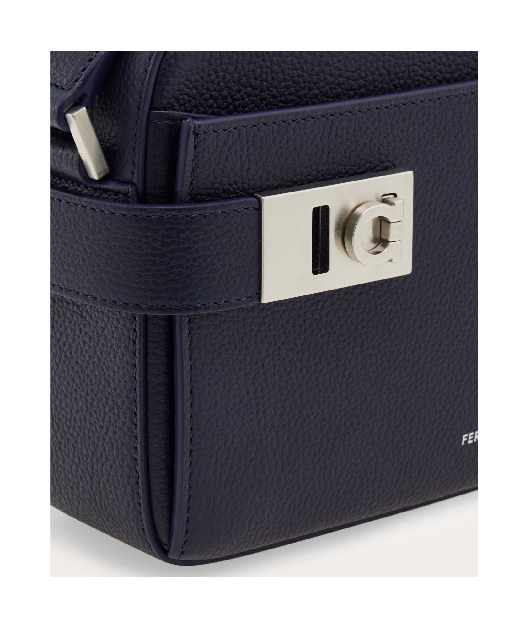FERRAGAMO GANCINI BUTTON SHOULDER BAG