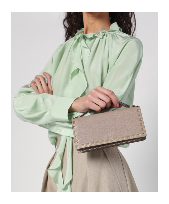 VALENTINO GARAVANI ROCKSTUD-EMBELLISHED CLUTCH BAG