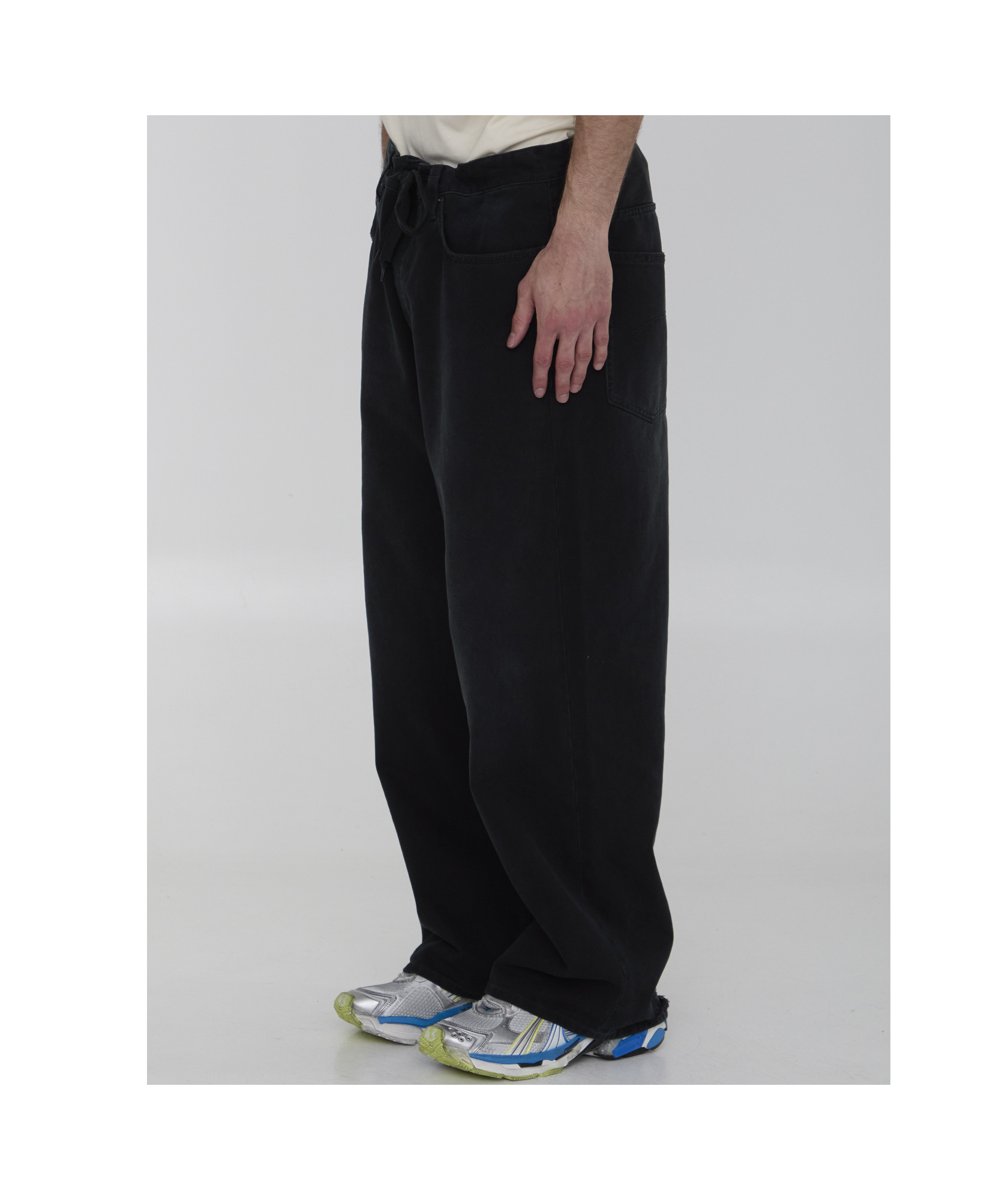 Balenciaga Distressed Loose Jeans In Black