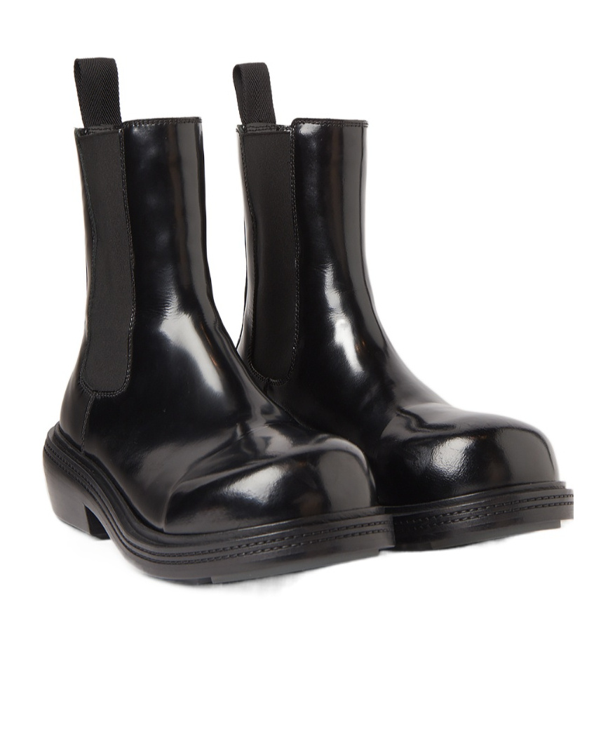 Bottega Veneta Polished Finish Black Ankle Boots With Elastic Side Panels In Black