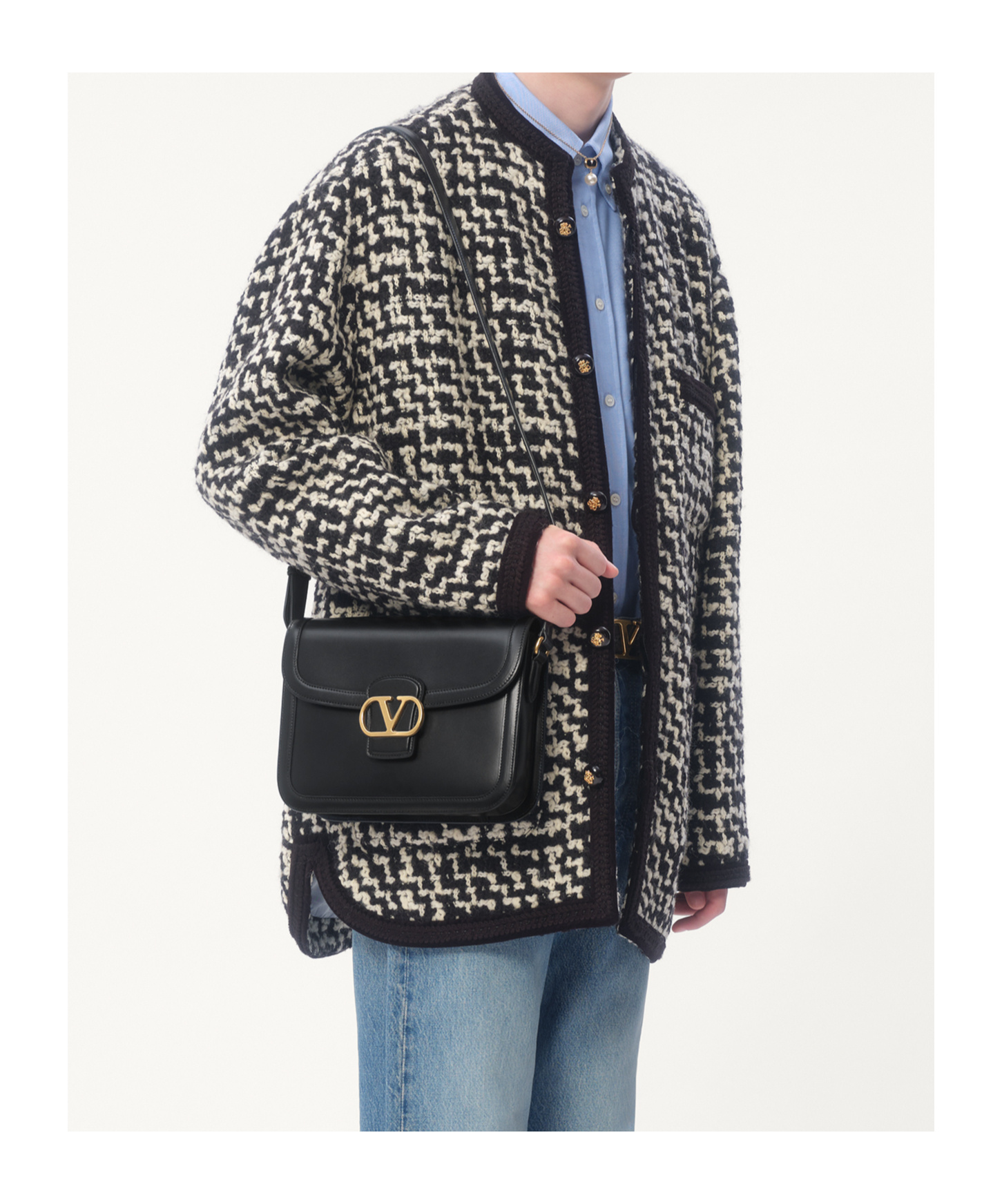 Valentino 9to5 Clamshell Shoulder Bag In Black
