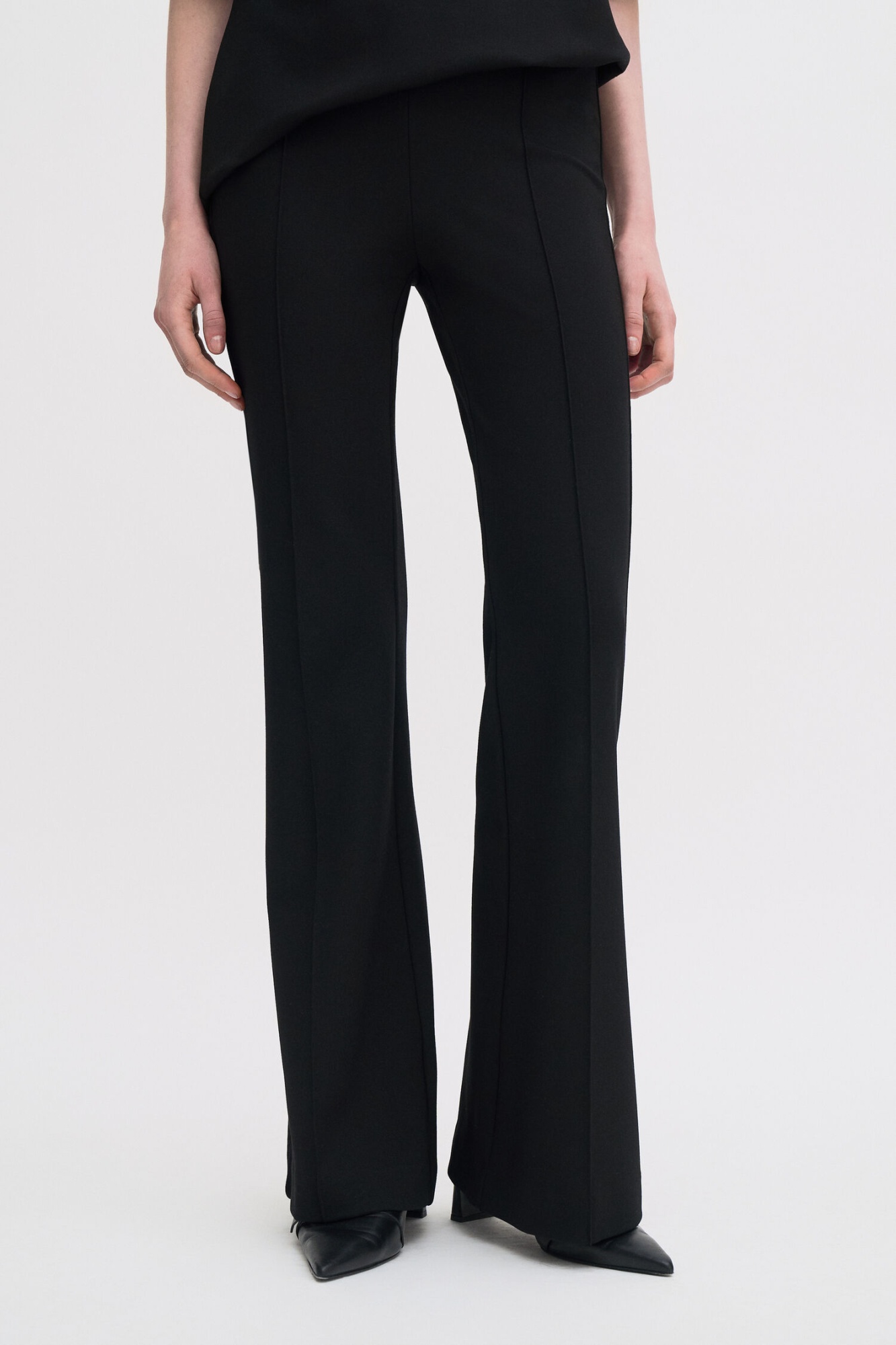 Filippa K Trousers Black In Black