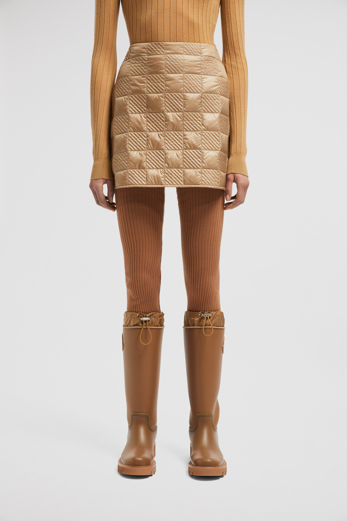 Moncler Logo-patch Quilted Miniskirt In Brown