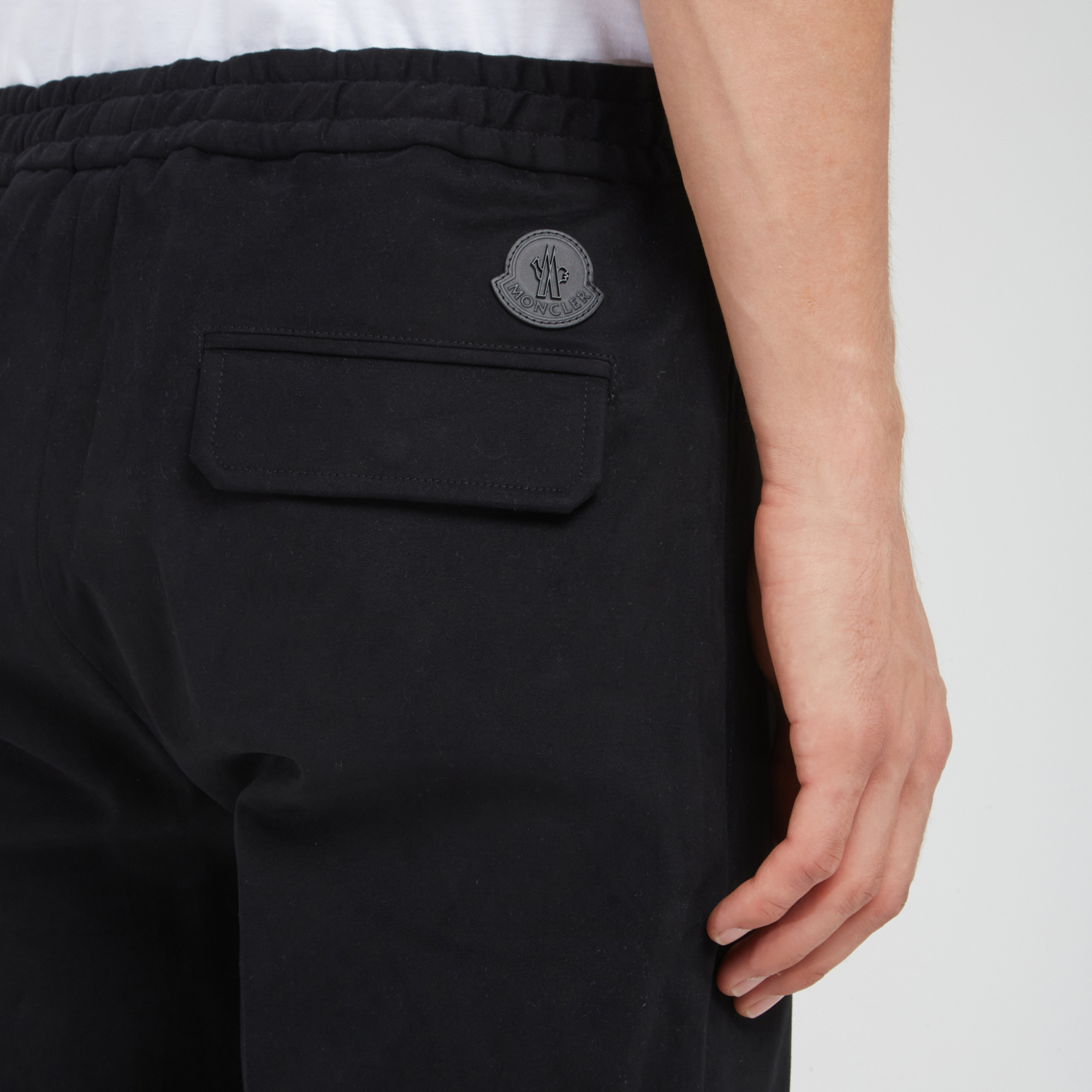 Moncler Drawstring Casual Pants In Black