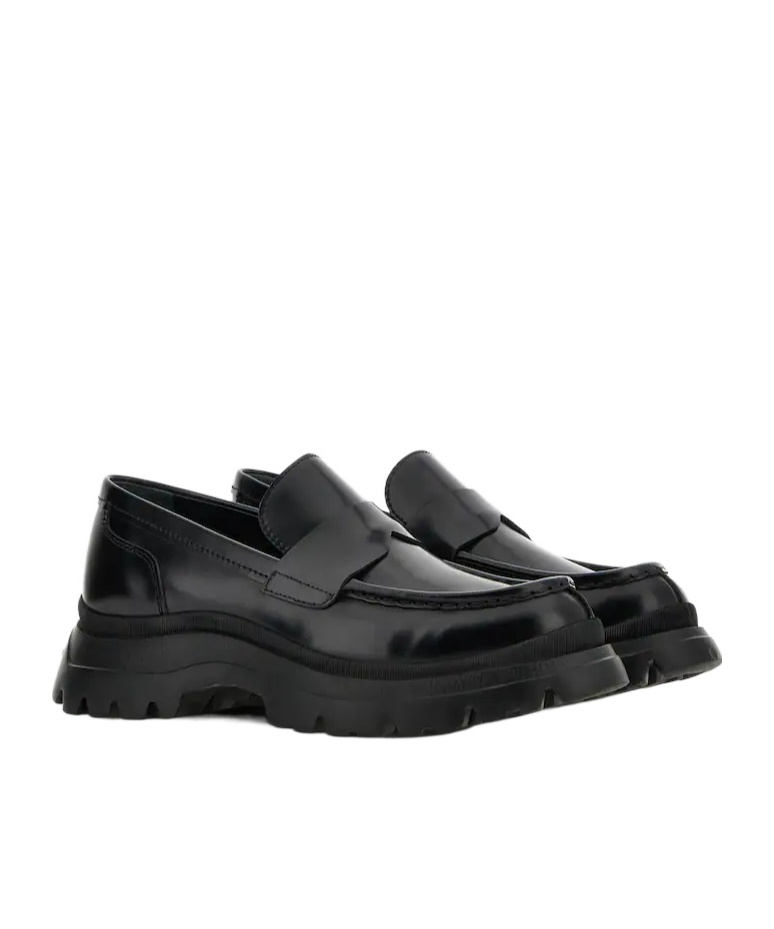 Hogan Round-toe Loafers In Black