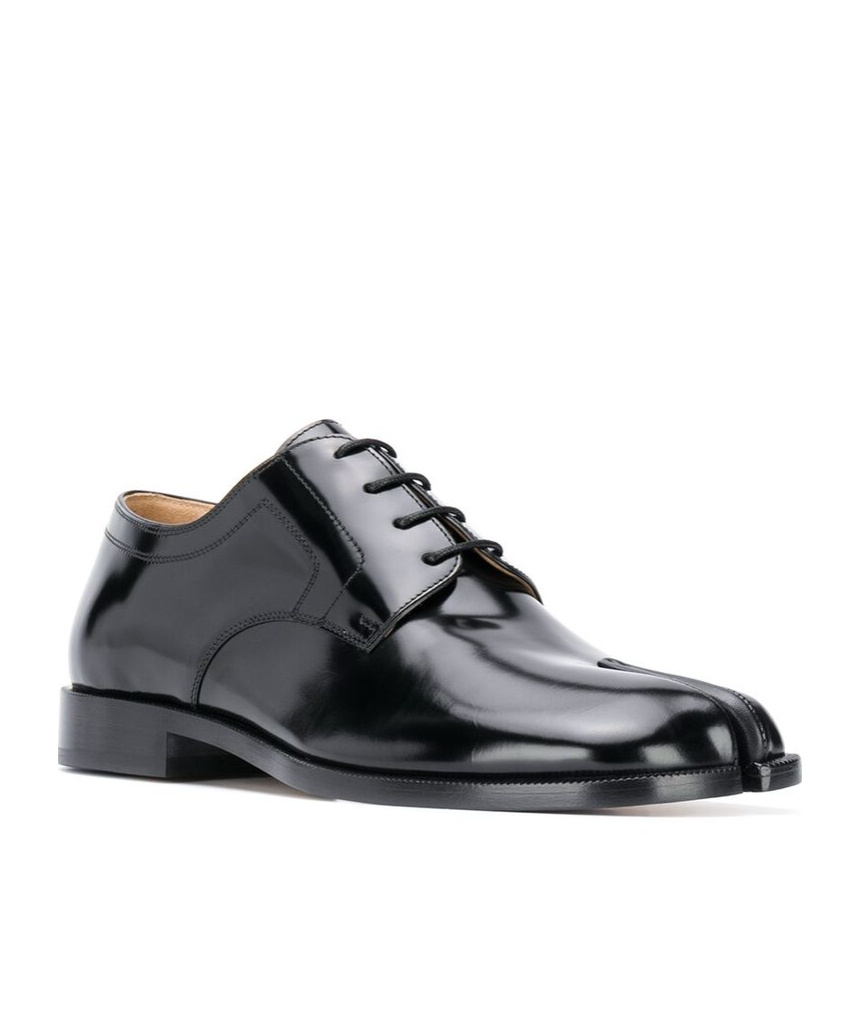 Maison Margiela Tabi Brushed Leather Derby Shoes In Black