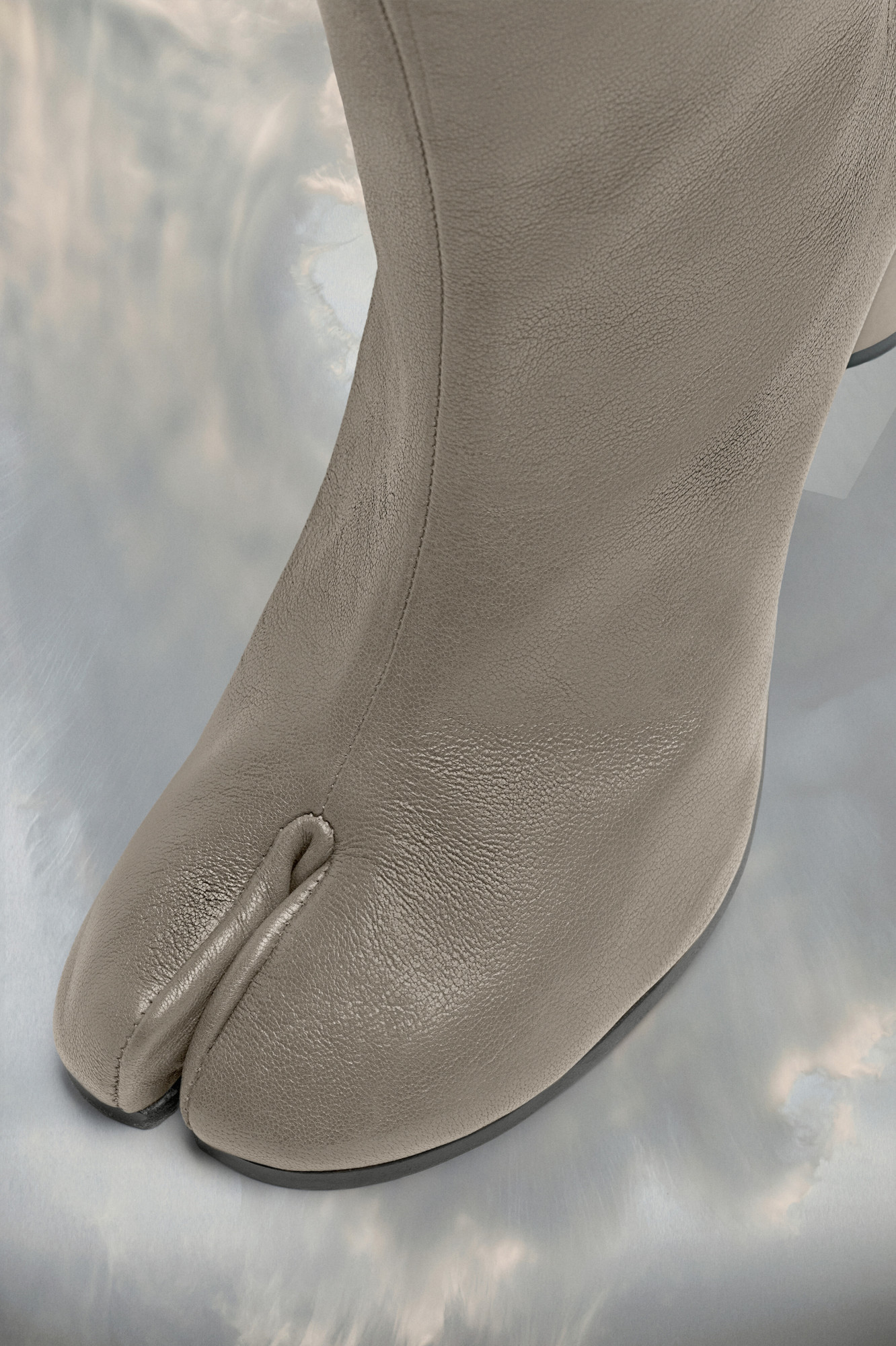 Maison Margiela Split-toed High-heeled Boots In Gray