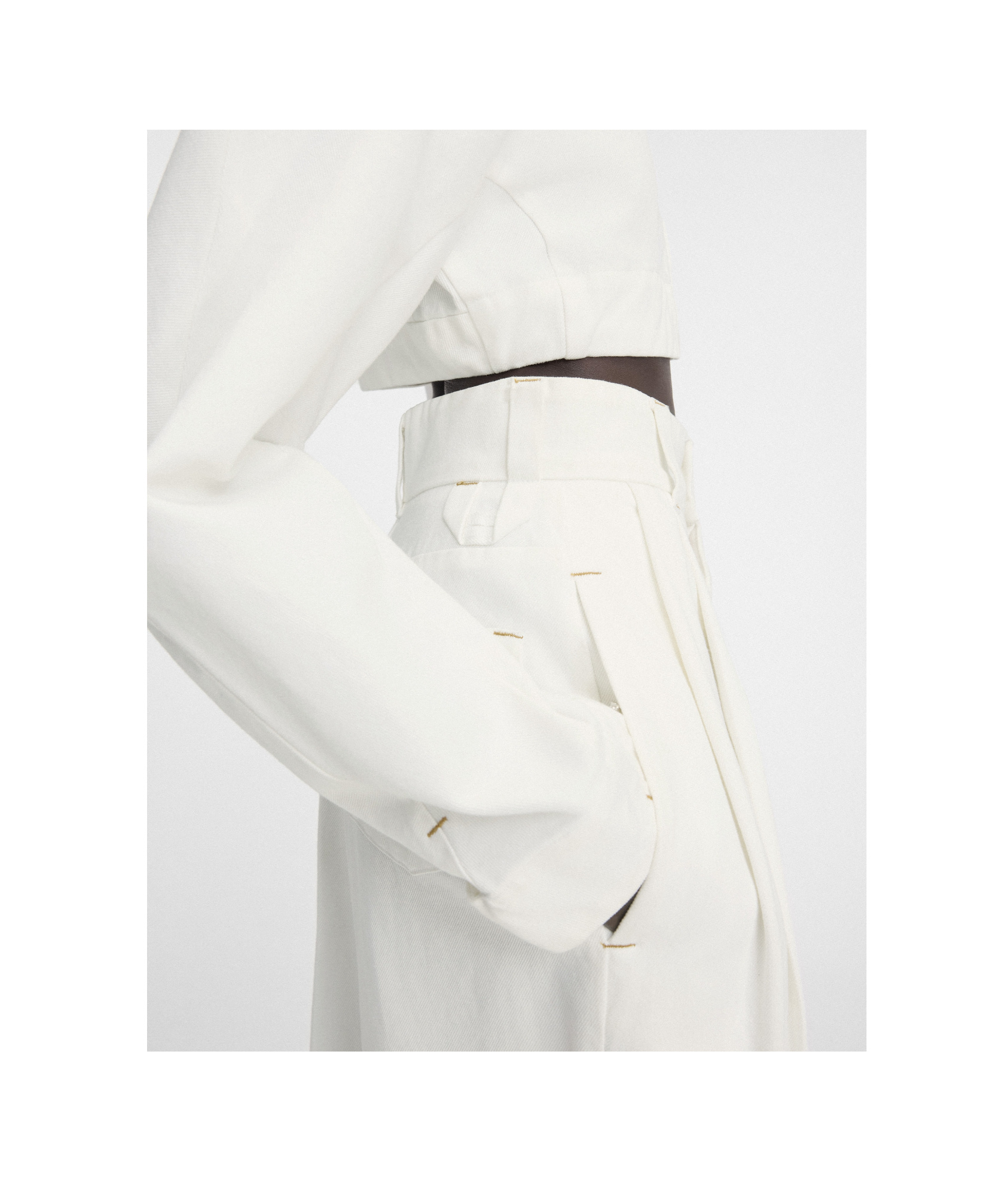 Jacquemus Women Le De-nimes Curzi Jeans In White