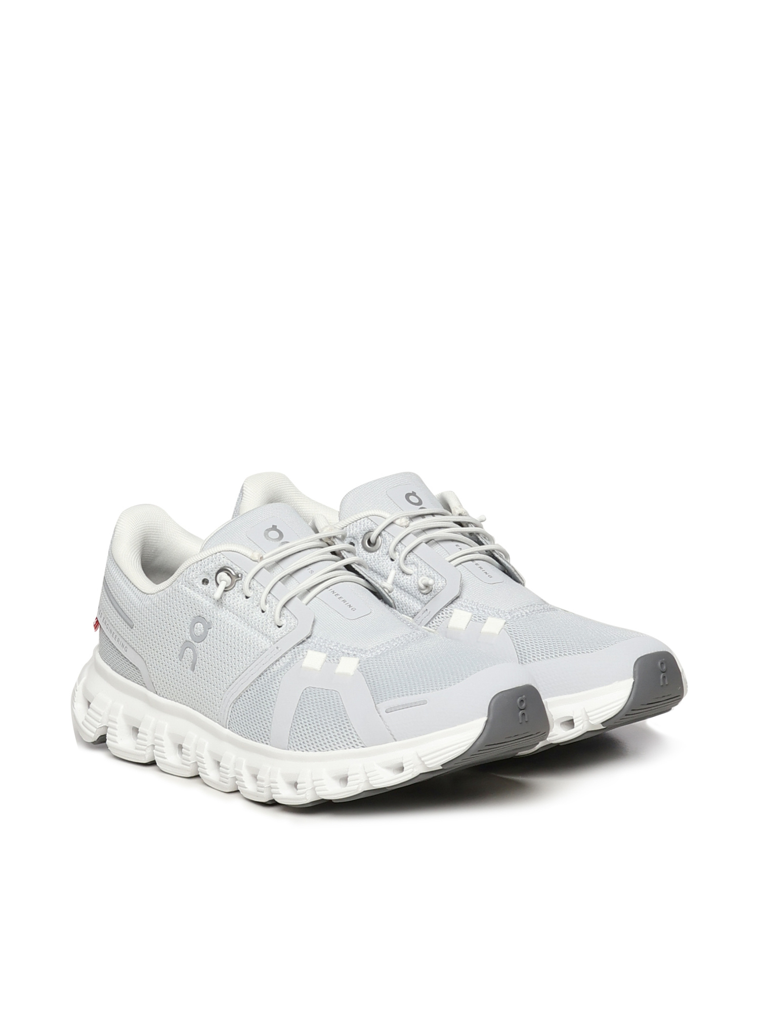 On Cloud 6 Low-top Sneakers In White