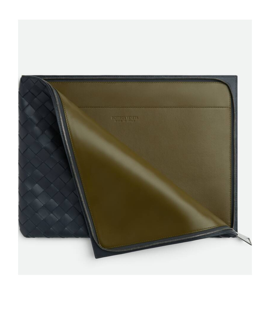 Bottega Veneta Half-zipper Clutch In Black