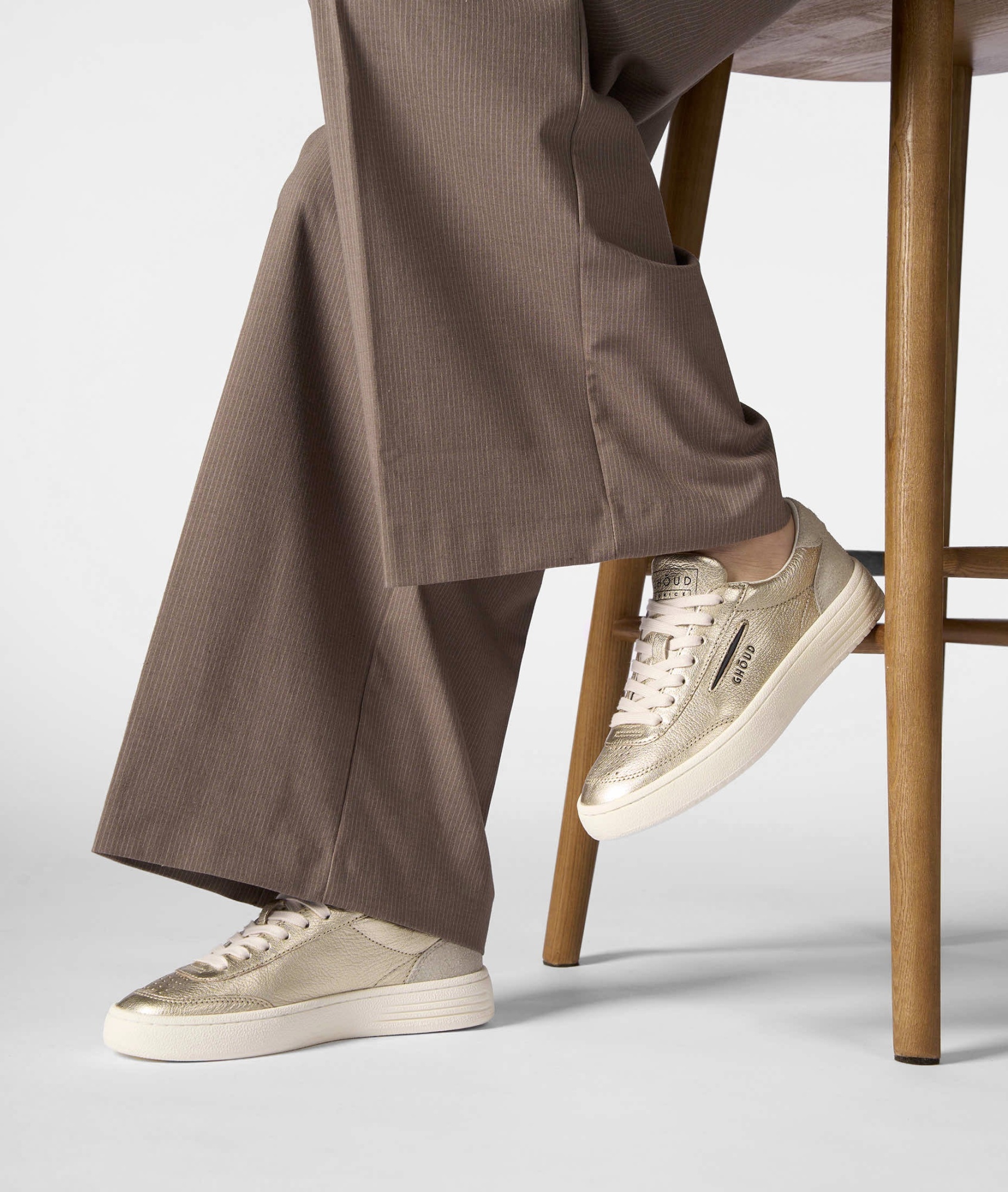 Ghoud Lido Low Sneakers In Platinum Color Leather In White