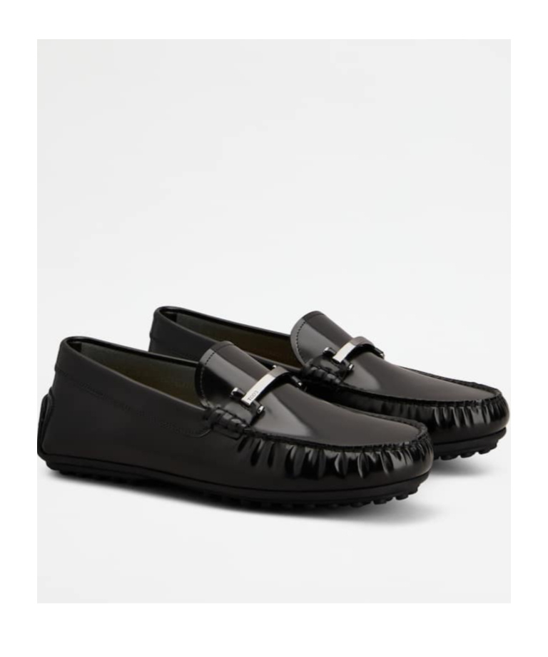 Tod's Round Toe Casual Shoes In Black