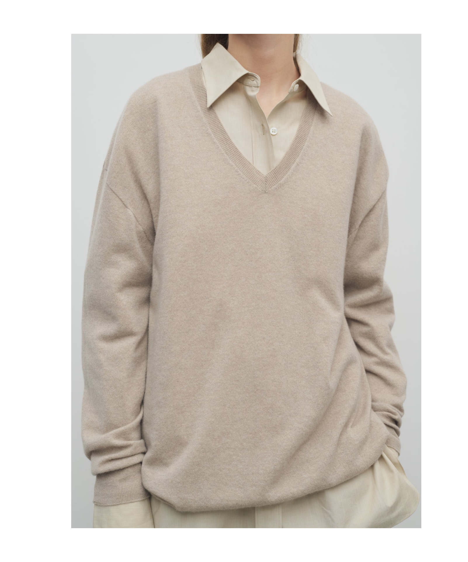 The Row Long-sleeved Cashmere Top In Nude