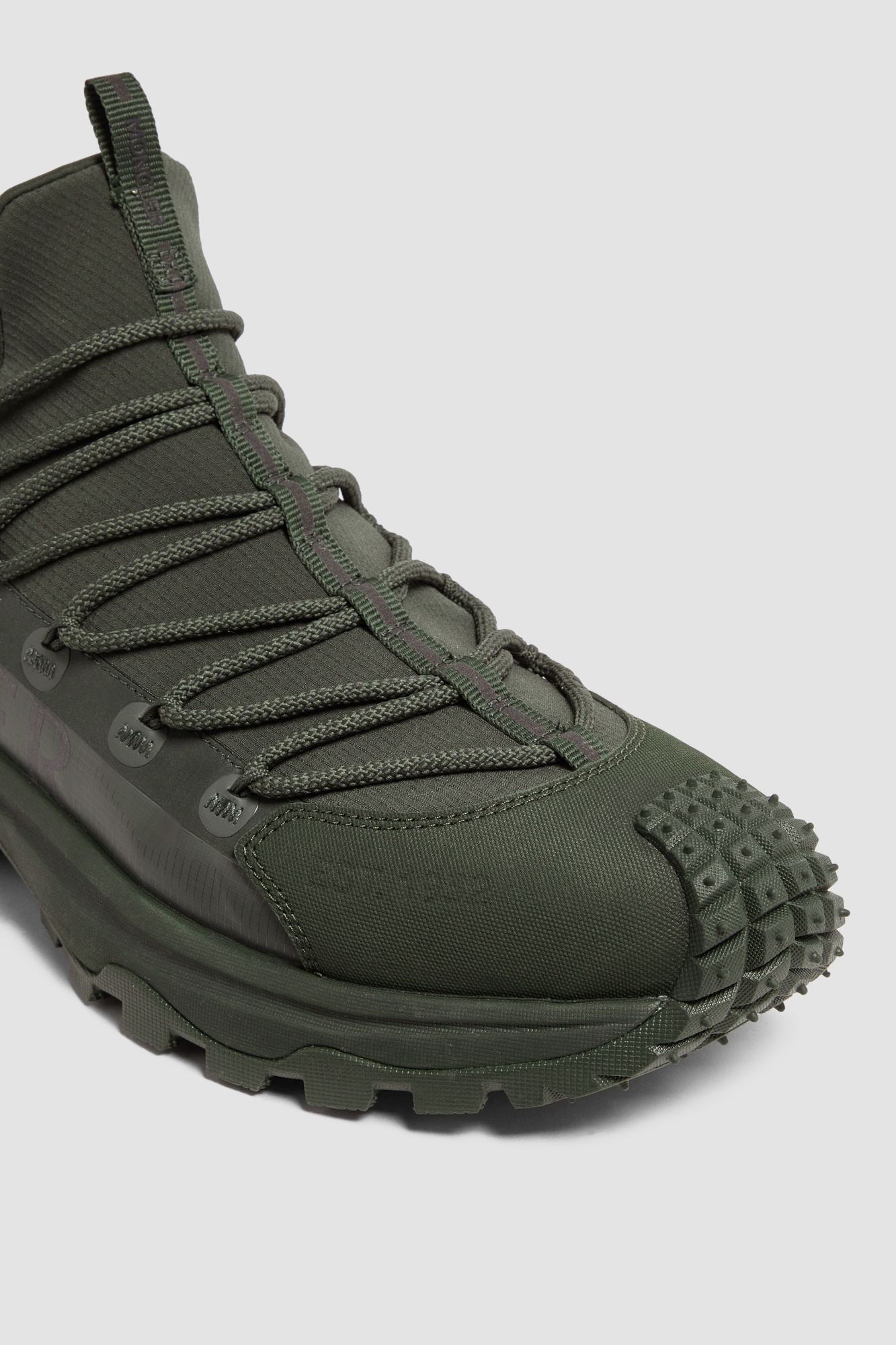 Moncler Trailgrip Lite2 Low Top Sneakers In Black