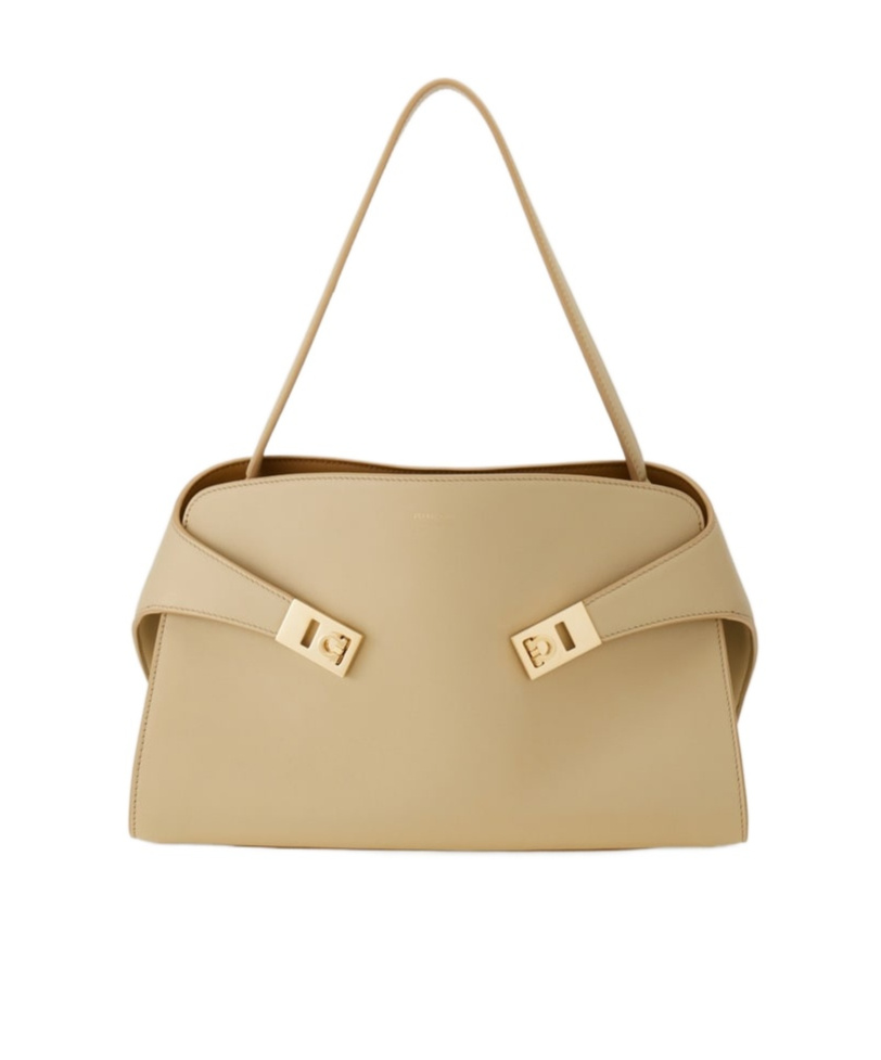 Ferragamo Medium Hug Soft Shoulder Bag In Nude