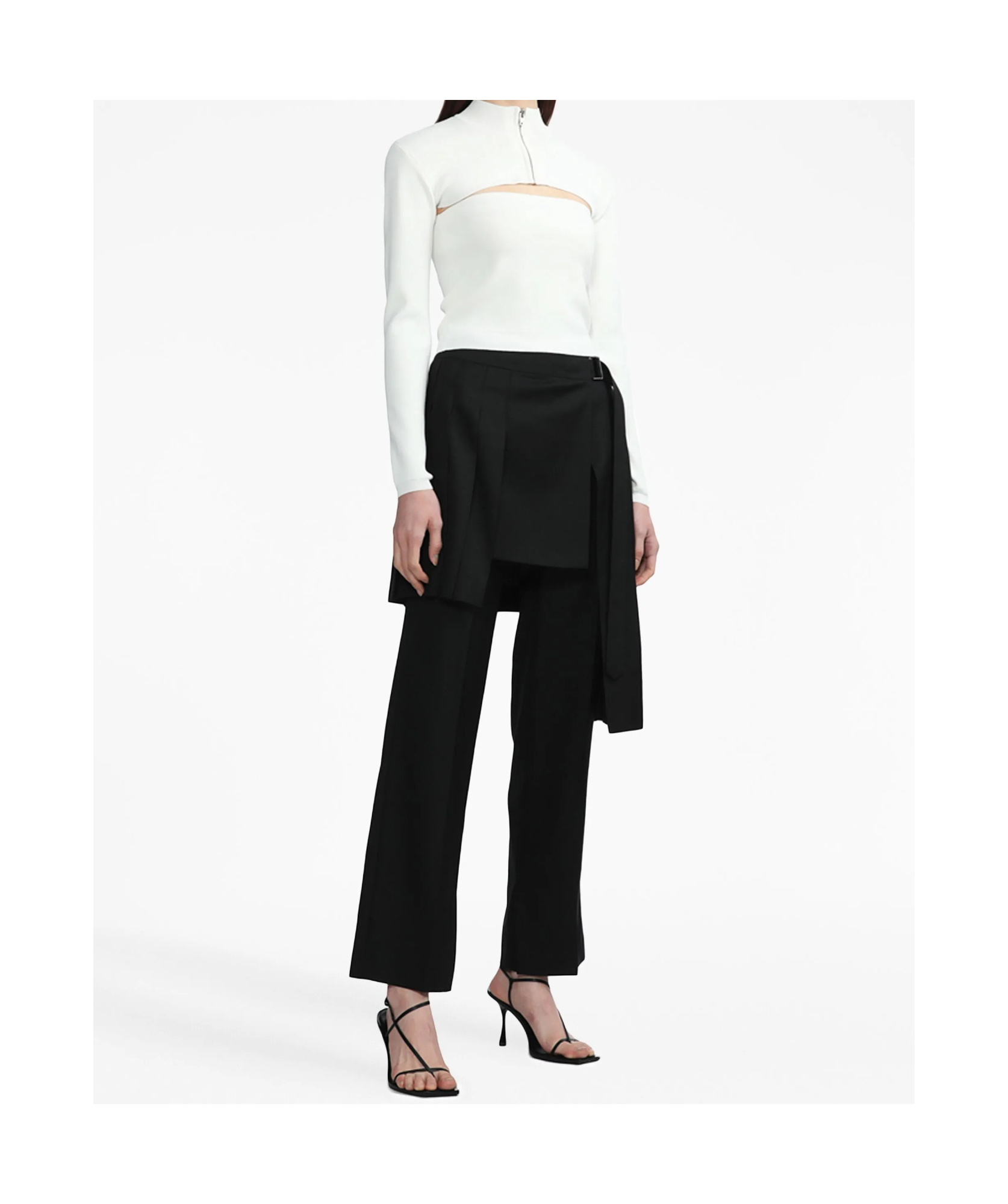 Juunj Turtleneck Zip-up Sweater In White