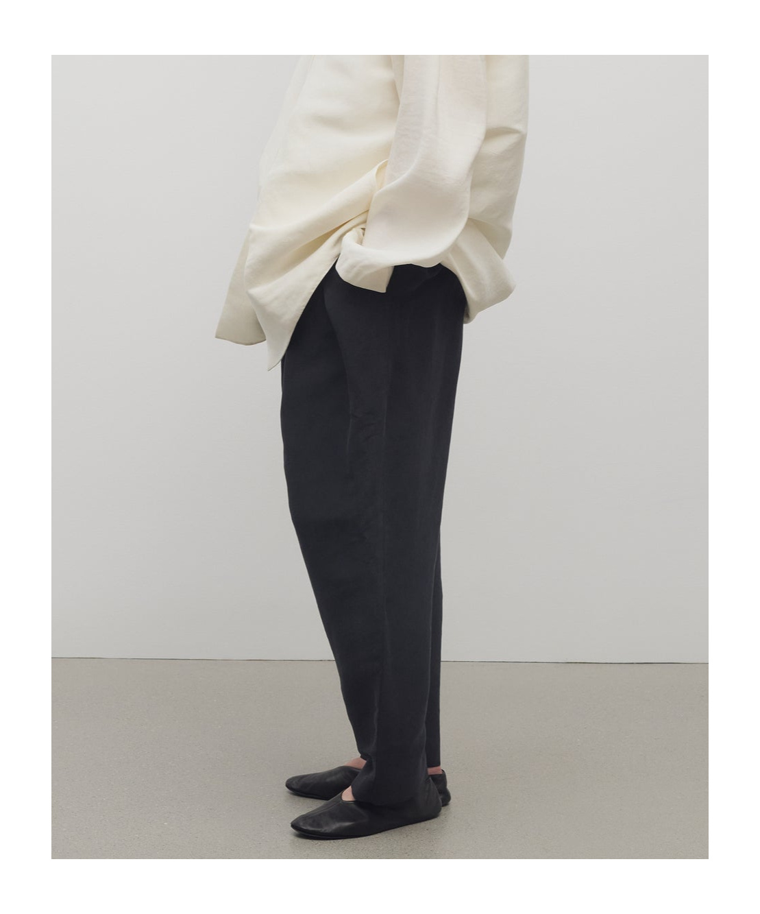 The Row Dyri Pant In Silk In Black