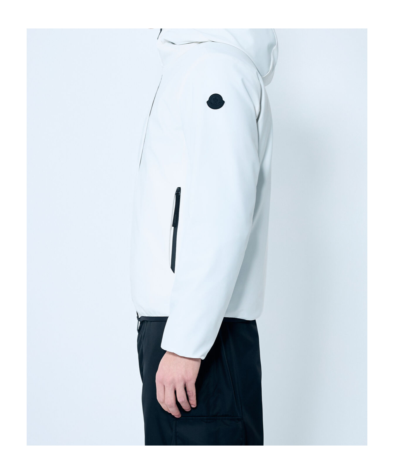 MONCLER LONG-SLEEVED DOWN JACKET