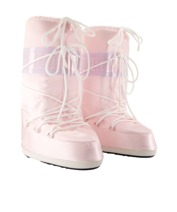Moon Boot Round Toe Boots In Pink